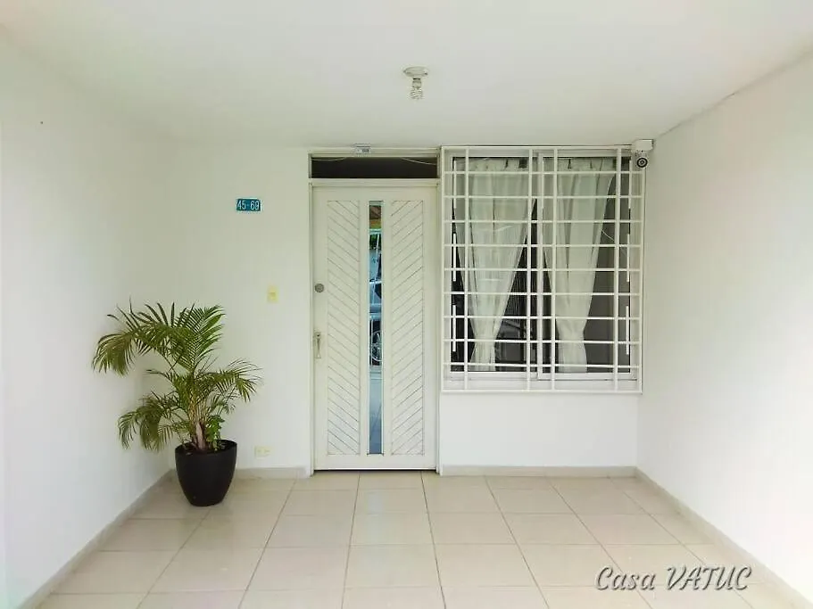 Villa Casa Al Sur De Cali. Grupos/Familias/Deportistas! 0*, Cali